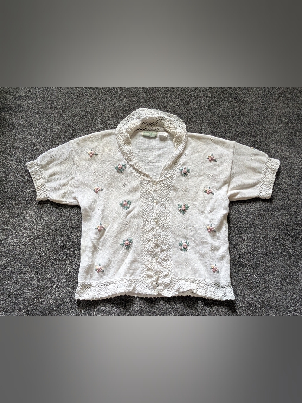 Willow Ridge Floral Crochet Cardigan in White